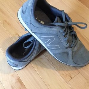 555 New Balance Sneaker